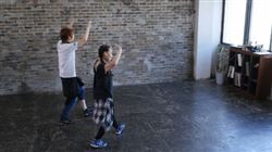 ���[���{�f�B �_���X